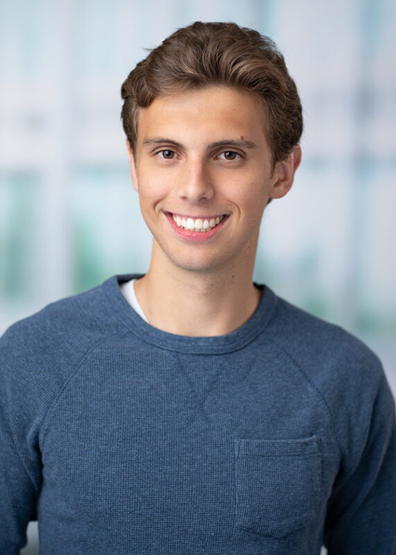 Max Jasper Headshot 01